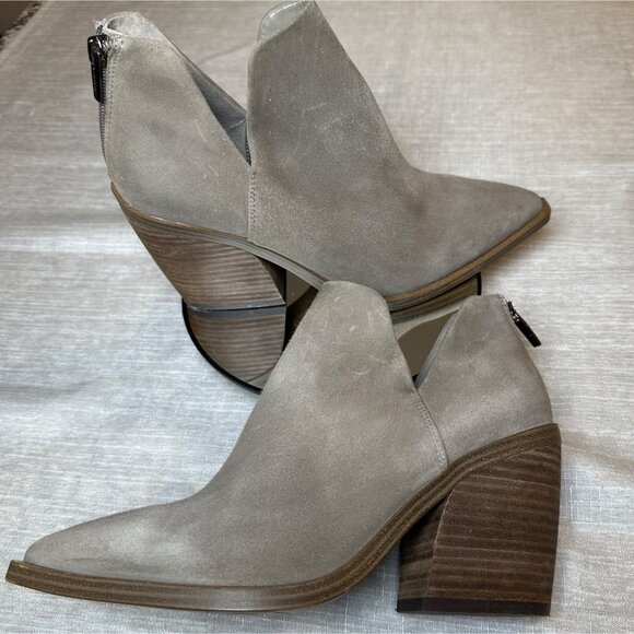 Vince Camuto Gigietta Taupe Leather Ankle Boots Women’s Size 9M Block Heel Zip - Picture 1 of 9